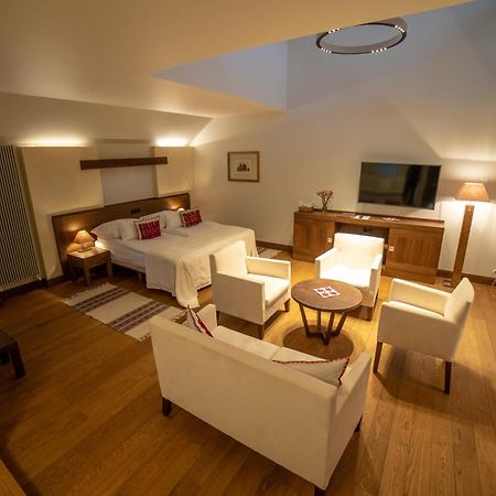 Hotel Pacsirta Sovata Exteriör bild
